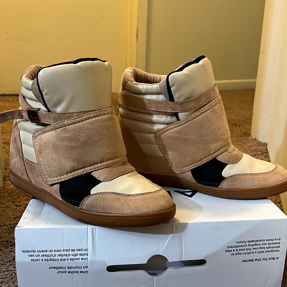 Very comfortable, bought them from Istanbul turkey!